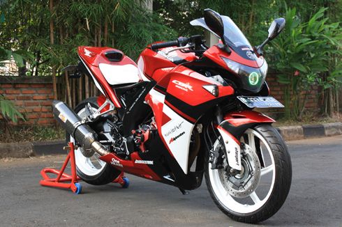 Honda-CBR-250-1.jpg