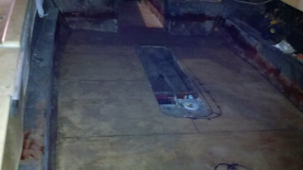 BOATFLOORGLASS.jpg