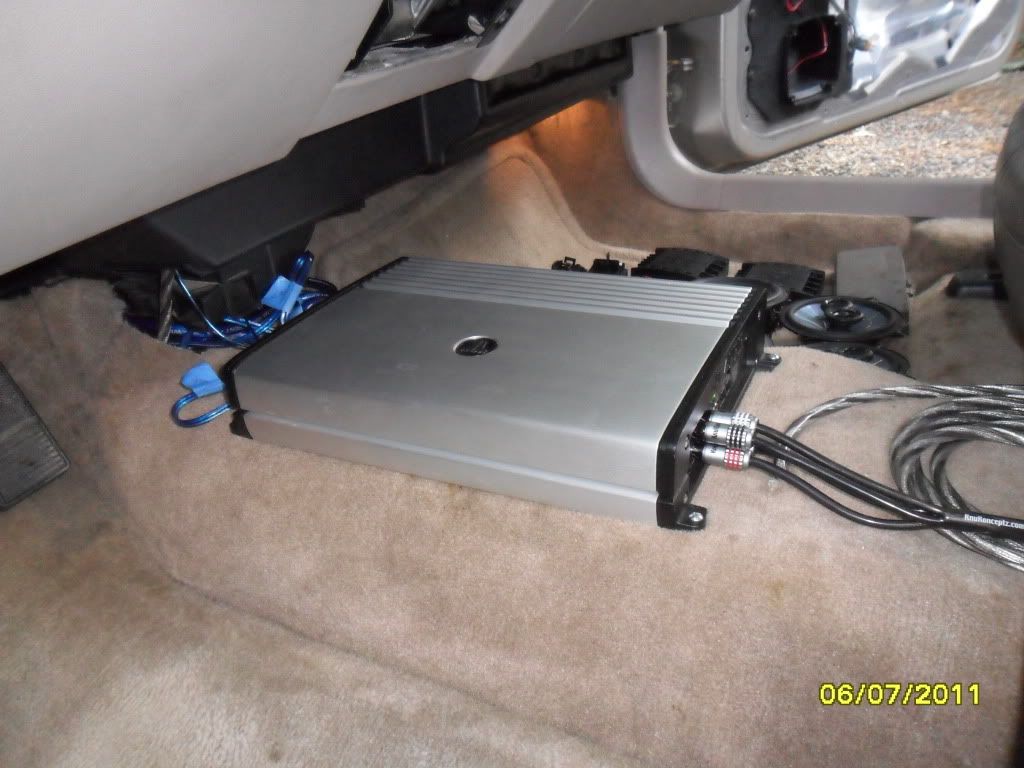 Humming noise coming from speakers