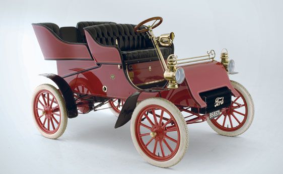 1903 Ford Model A Rear-Entry Tonneau