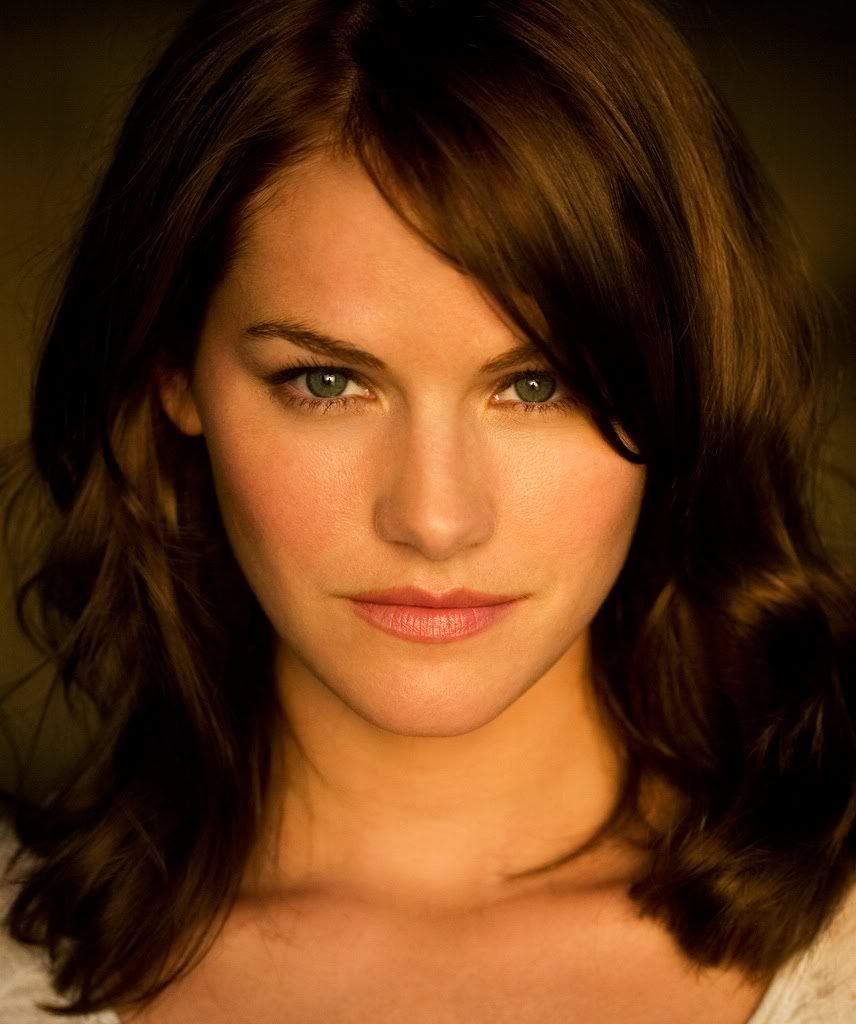 Kelly Overton