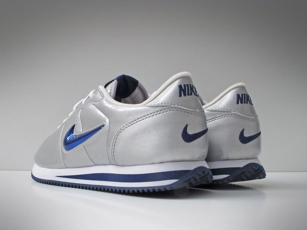 nike cortez deluxe