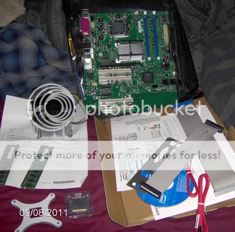   d945plrnl upc 735858179188 key features product type motherboard form